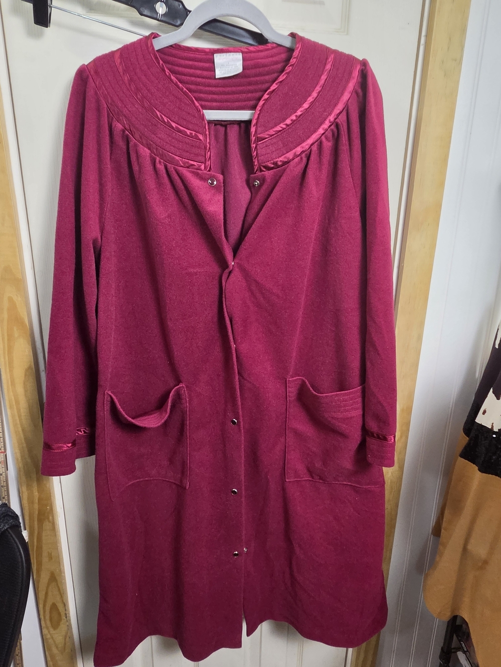 Vintage robe Housecoat Long Snap-Front Robe in Raspberry#0402